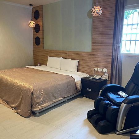Treasure Island Motel - Renwu Kaohsiung Extérieur photo